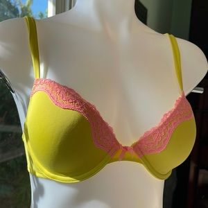 Pink Victoria’s Secret plunge bra, size 36B